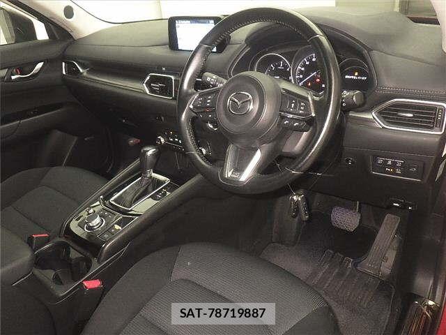 Mazda CX-5 2019-02 8321825-5