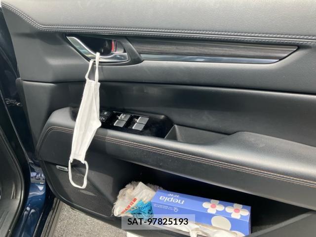 Mazda CX-5 2017-10 8365388-12
