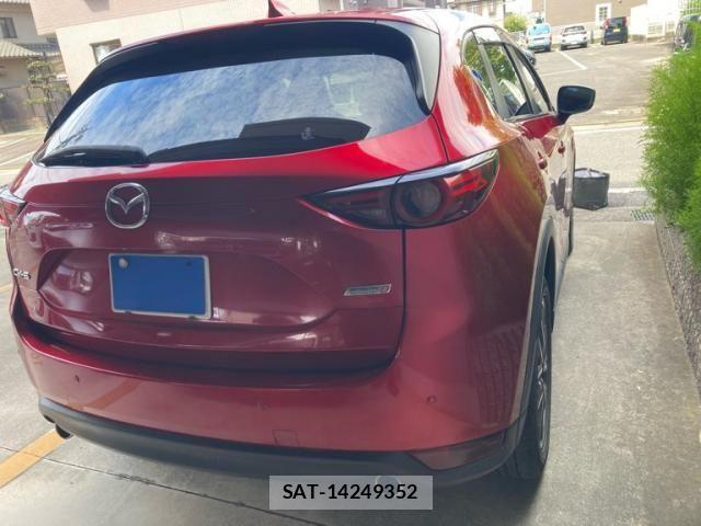 Mazda CX-5 2017-08 8411880-2