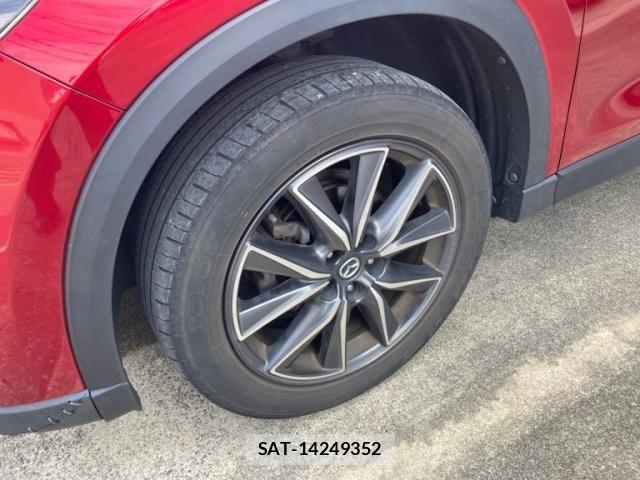 Mazda CX-5 2017-08 8411880-5