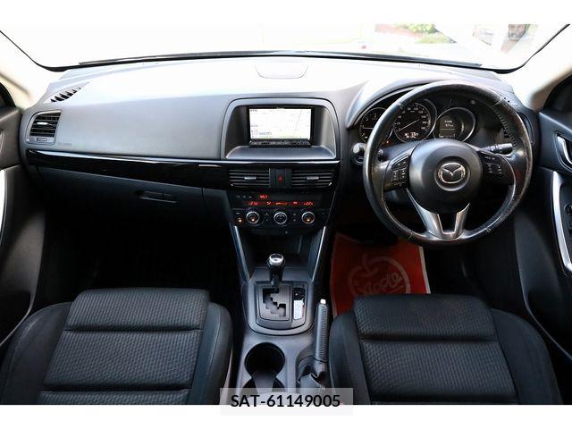 Mazda CX-5 2013-06 8411893-9