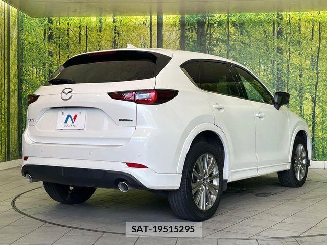 Mazda CX-5 2022-01 8626357-16