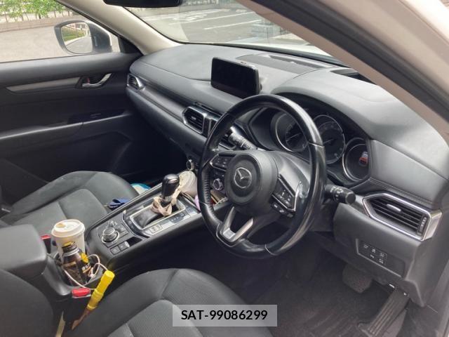 Mazda CX-5 2017-09 8626365-10