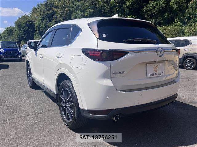 Mazda CX-5 2018-11 8666024-25