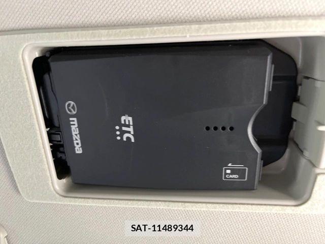 Mazda CX-5 2018-04 8658635-6