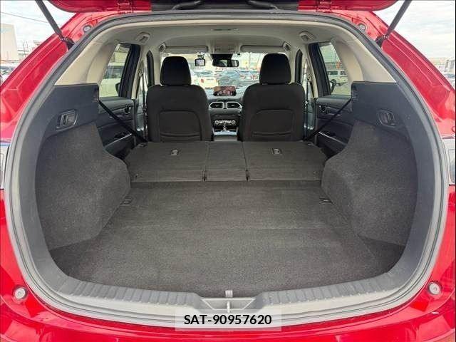 Mazda CX-5 2018-01 8741539-9