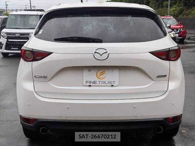 Mazda CX-5 2018-09 8741540-17