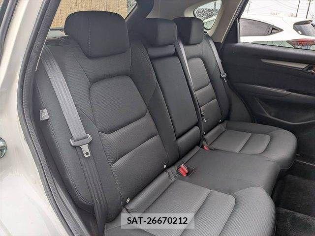 Mazda CX-5 2018-09 8741540-8