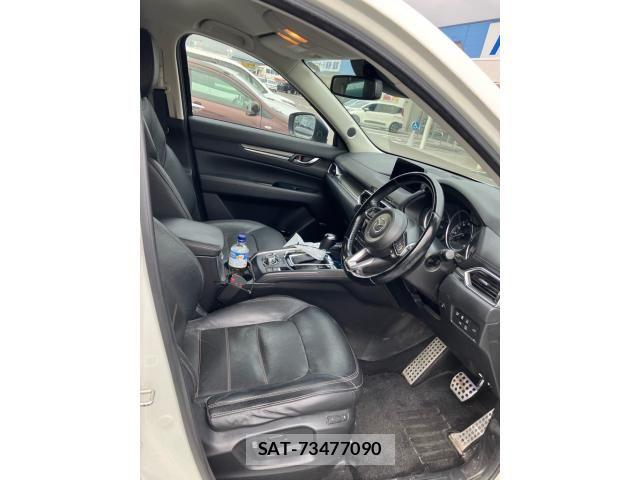 Mazda CX-5 2017-10 8828538-6