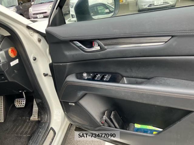 Mazda CX-5 2017-10 8828538-7