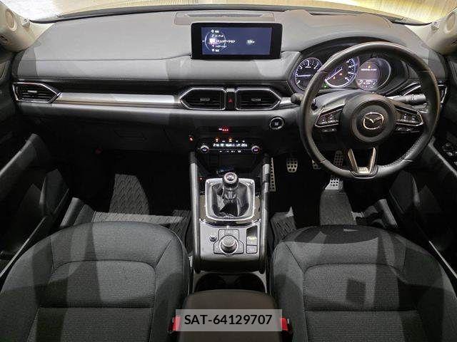 Mazda CX-5 2022-01 8828515-2