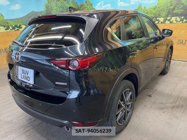 Mazda CX-5 2020-09 8828527-16