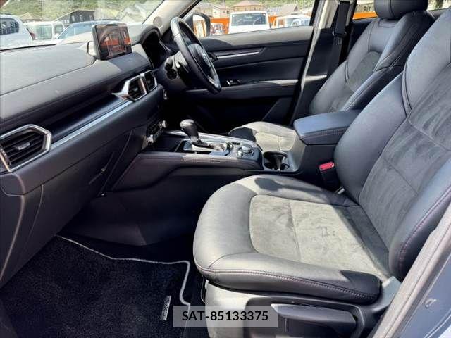 Mazda CX-5 2022-02 8848632-17