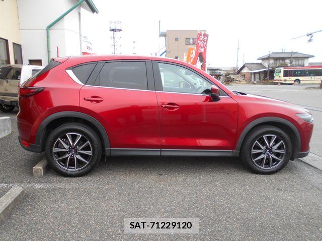 Mazda CX-5 2018-09 6814533-3