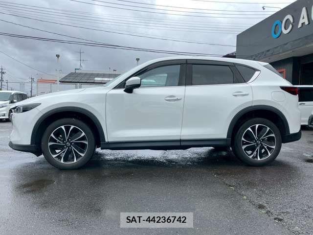 Mazda CX-5 2023-04 7217010-16