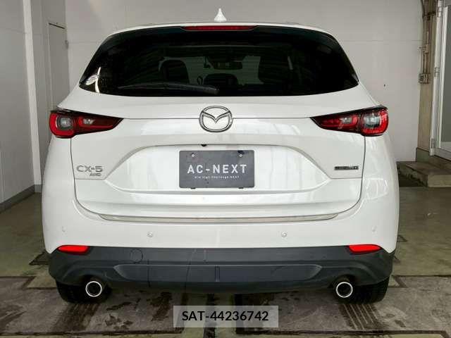 Mazda CX-5 2023-04 7217010-17