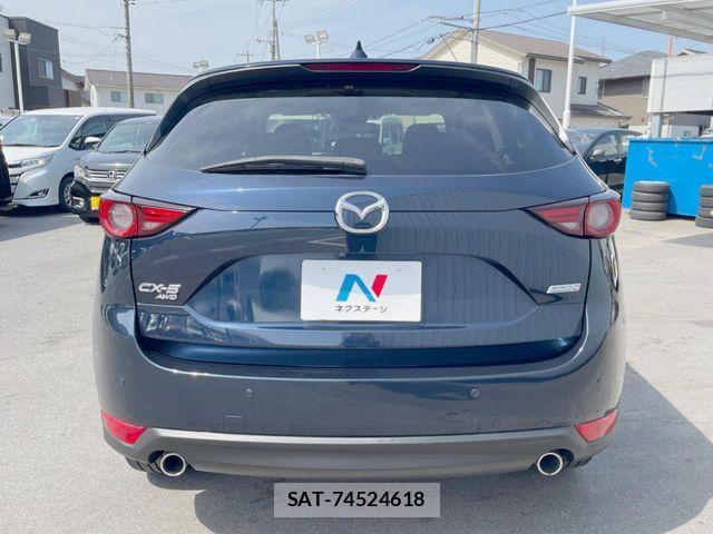 Mazda CX-5 2017-09 7250404-9