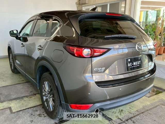 Mazda CX-5 2017-09 7250401-18