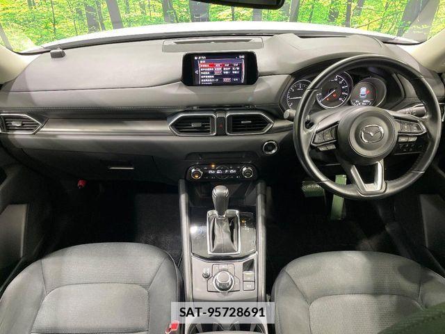 Mazda CX-5 2017-07 7902482-3