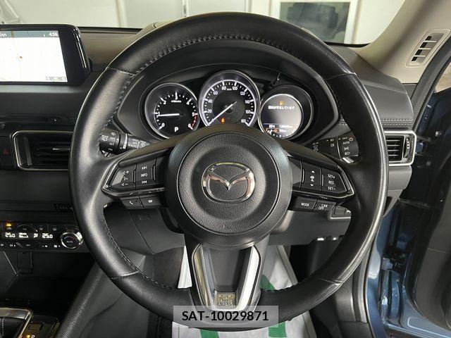 Mazda CX-5 2017-08 7961113-14