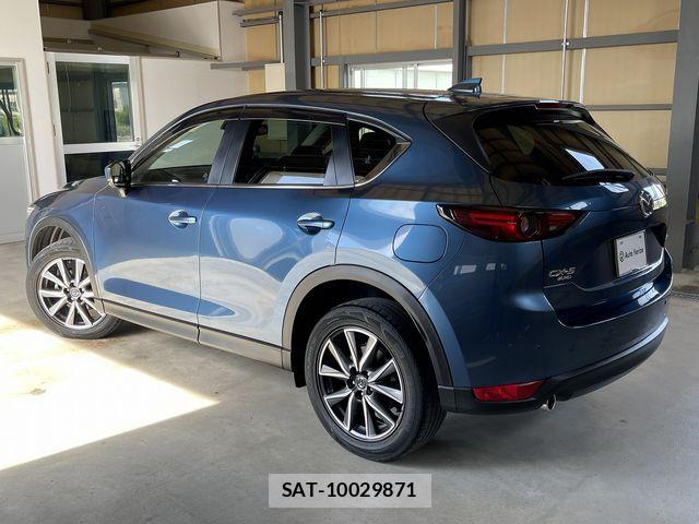 Mazda CX-5 2017-08 7961113-4