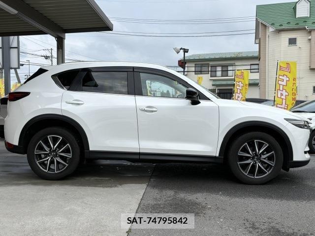 Mazda CX-5 2018-03 8035173-3