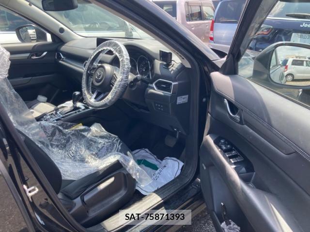 Mazda CX-5 2018-02 8035171-8