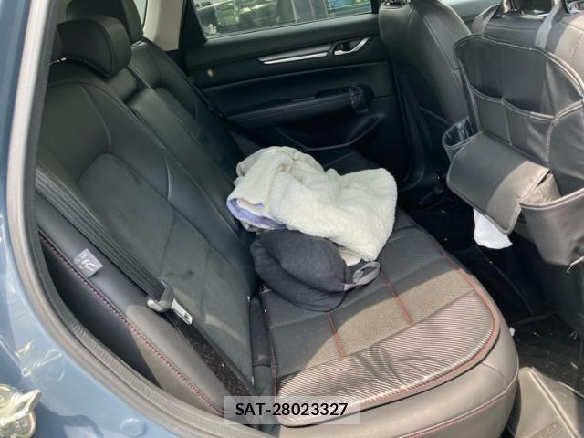Mazda CX-5 2022-04 8035162-13