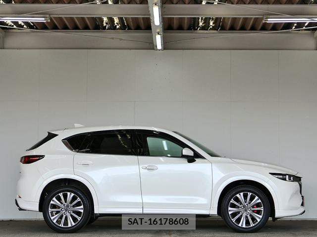 Mazda CX-5 2022-02 8129627-11