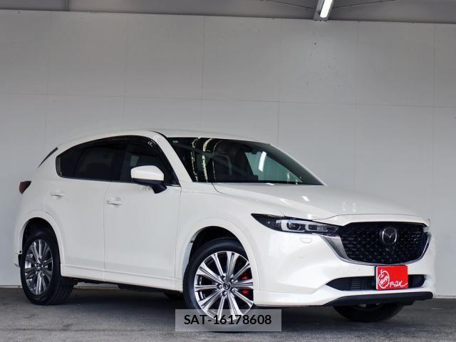 Mazda CX-5 2022-02 8129627-8
