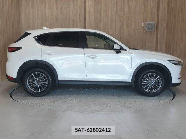 Mazda CX-5 2017-09 8207174-17