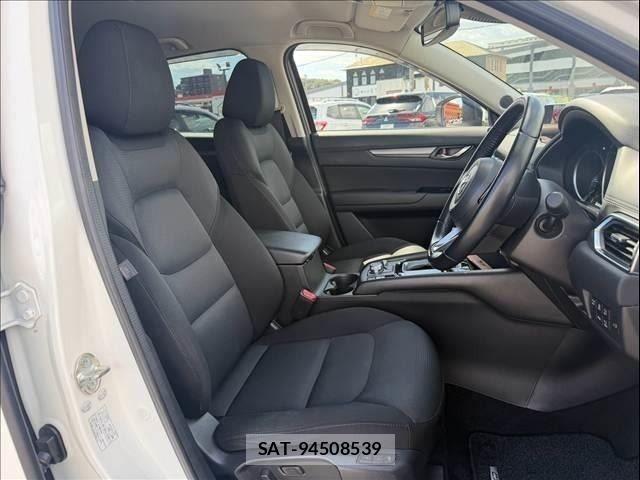 Mazda CX-5 2018-04 8457292-7