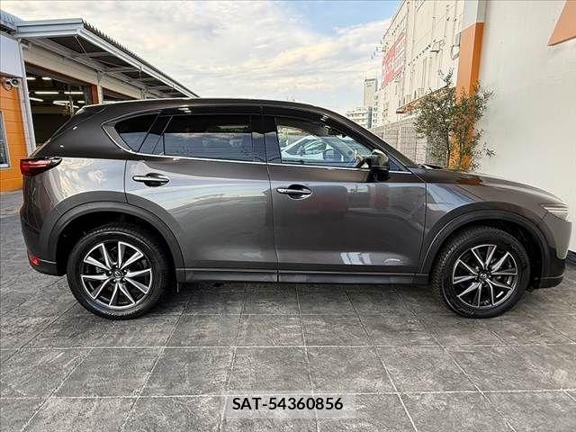 Mazda CX-5 2017-08 8561631-11