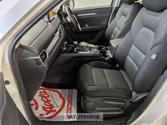 Mazda CX-5 2018-03 8795700-10