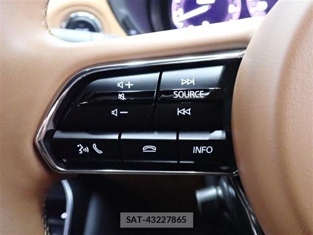 Mazda CX-60 2023-04 781162-18