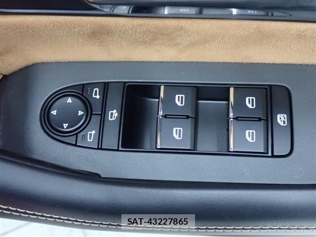 Mazda CX-60 2023-04 781162-22