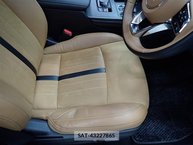 Mazda CX-60 2023-04 781162-24