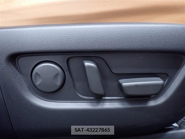 Mazda CX-60 2023-04 781162-25