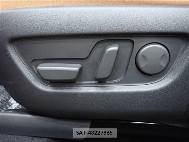 Mazda CX-60 2023-04 781162-28