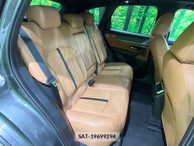 Mazda CX-60 2023-03 6715990-8