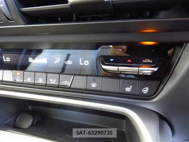 Mazda CX-60 2024-12 7217044-12