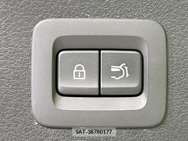 Mazda CX-60 2024-03 7217042-5