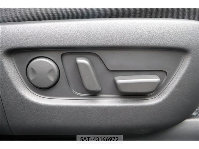 Mazda CX-60 2025-04 7217053-28