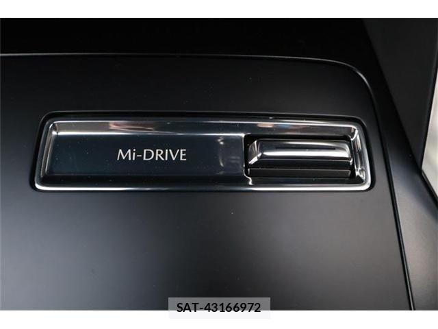 Mazda CX-60 2025-04 7217053-7
