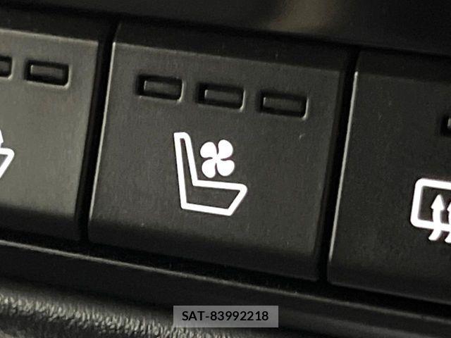 Mazda CX-60 2023-08 7250413-6