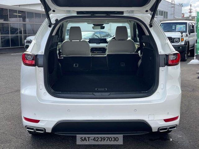 Mazda CX-60 2023-09 7271782-9