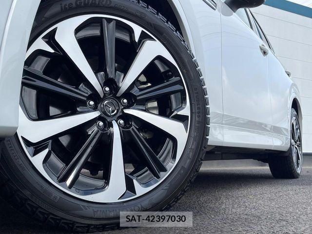 Mazda CX-60 2023-09 7271782-12