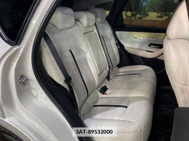 Mazda CX-60 2023-06 7784114-9