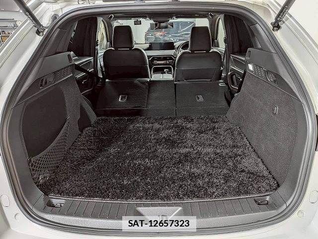 Mazda CX-60 2022-09 7784087-12