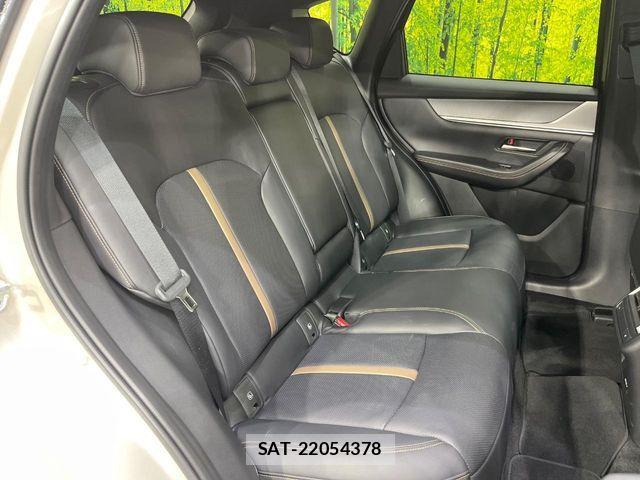 Mazda CX-60 2023-06 7876022-8